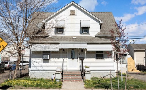 House in Mineola, New York, United States 1
