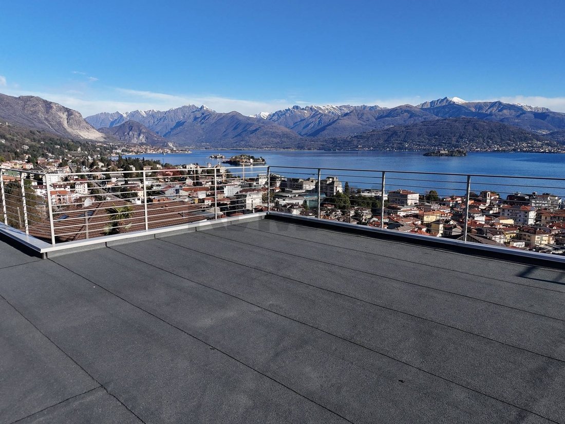 Villa in Stresa, Piedmont, Italy 3 - 17656710
