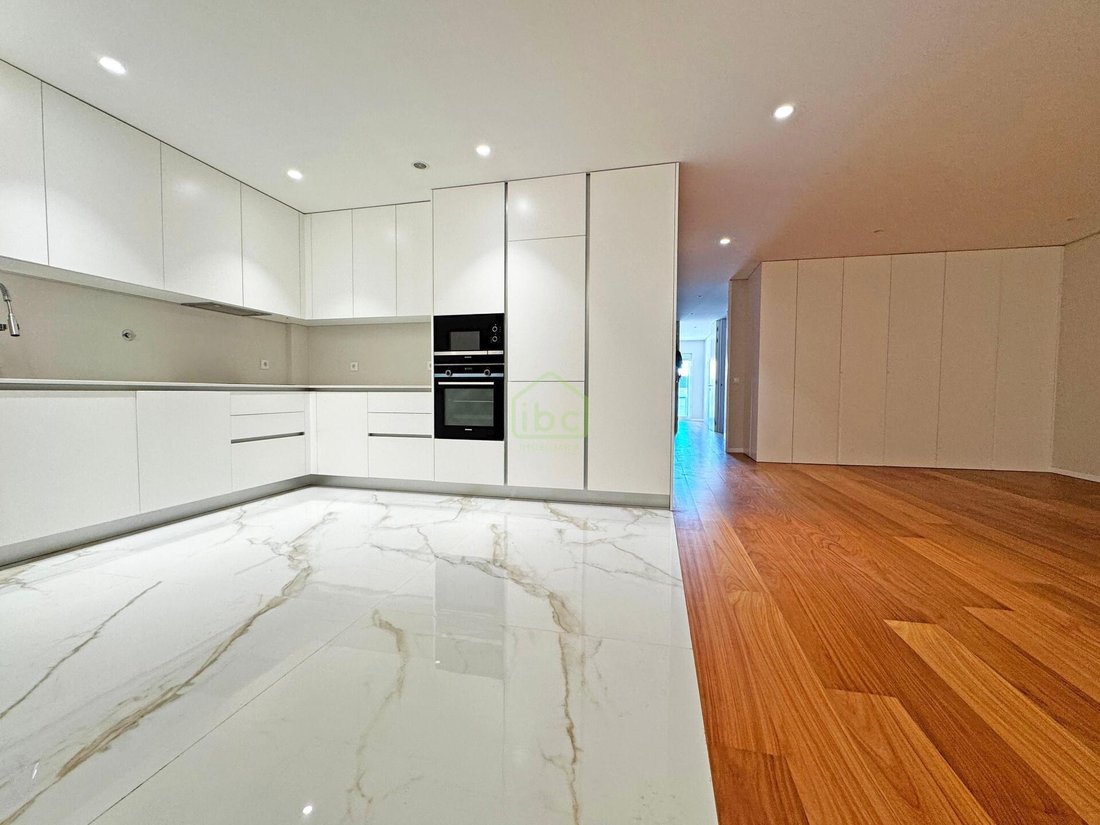 Apartment in Povoa de Varzim, Beiriz e Argivai, Porto District, Portugal 3 - 17657706
