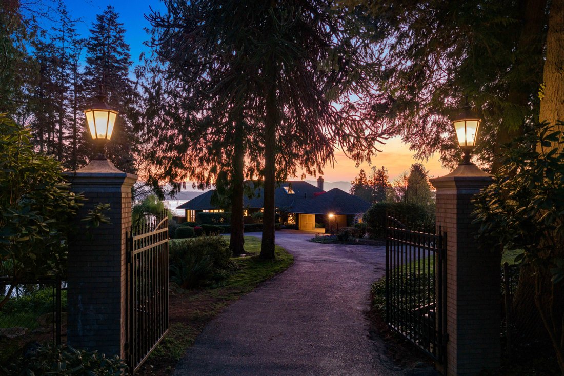 Woodway, Washington, United States 1 - 17653591