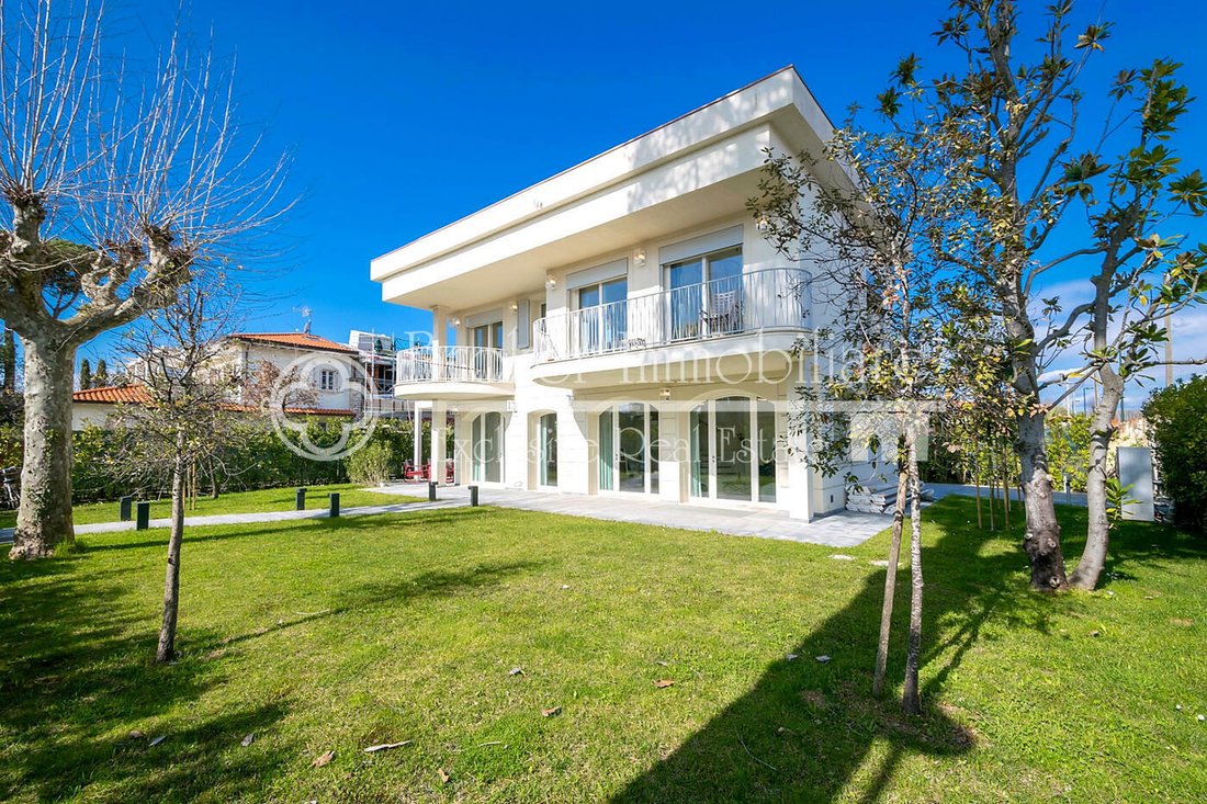 Villa in Center, Forte dei Marmi, Tuscany 2 - 17461116