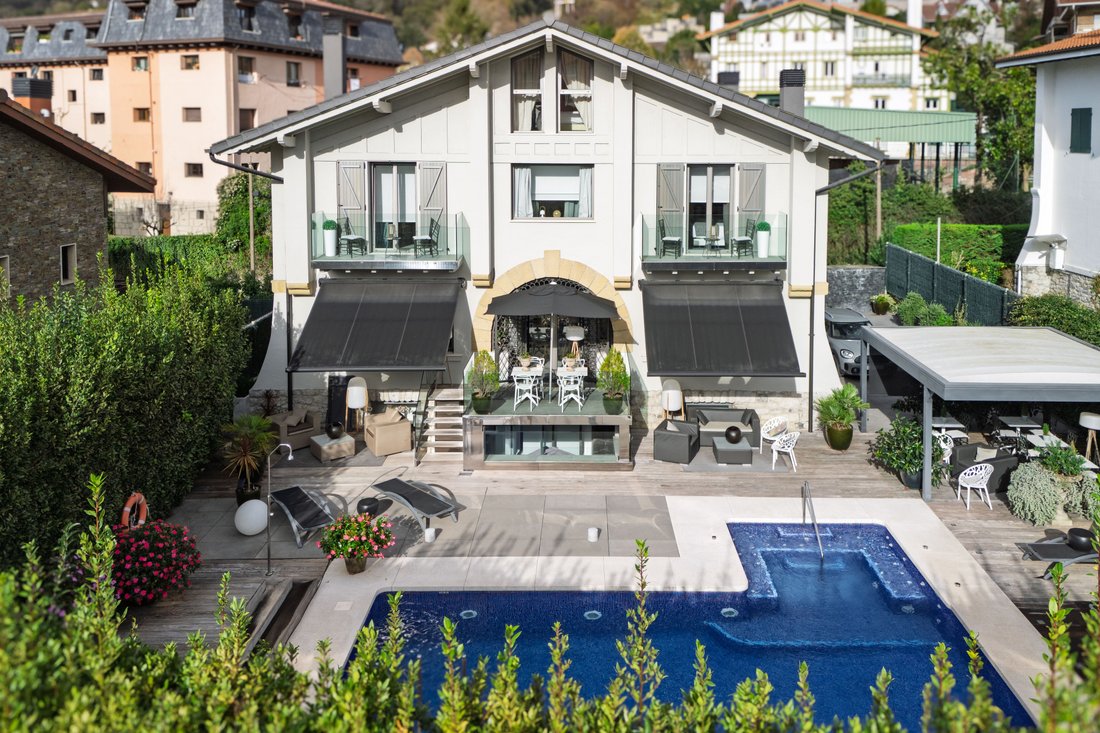 Villa in Ekialdea, Donostia-San Sebastian, Spain 1 - 17650381