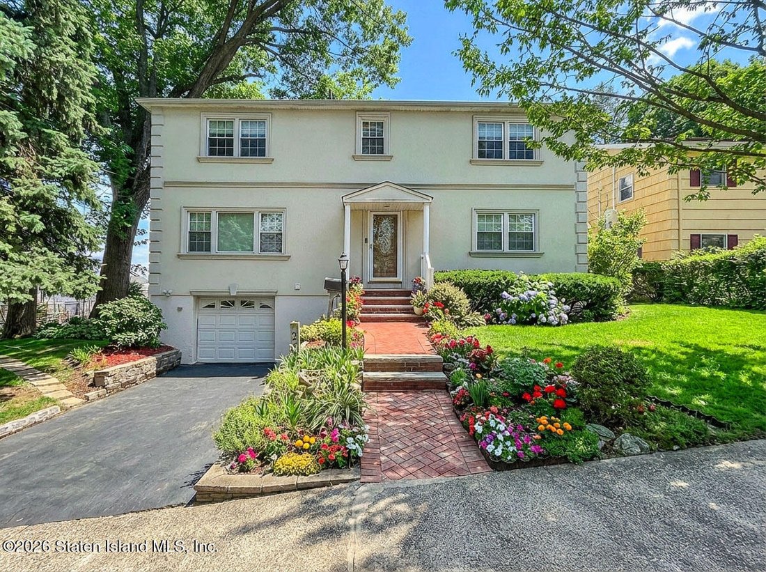 House in New York, New York, United States 1 - 17648571