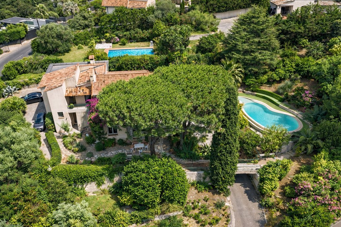 Villa in Vallauris, Provence-Alpes-Côte d'Azur, Frankreich 2 - 17659132