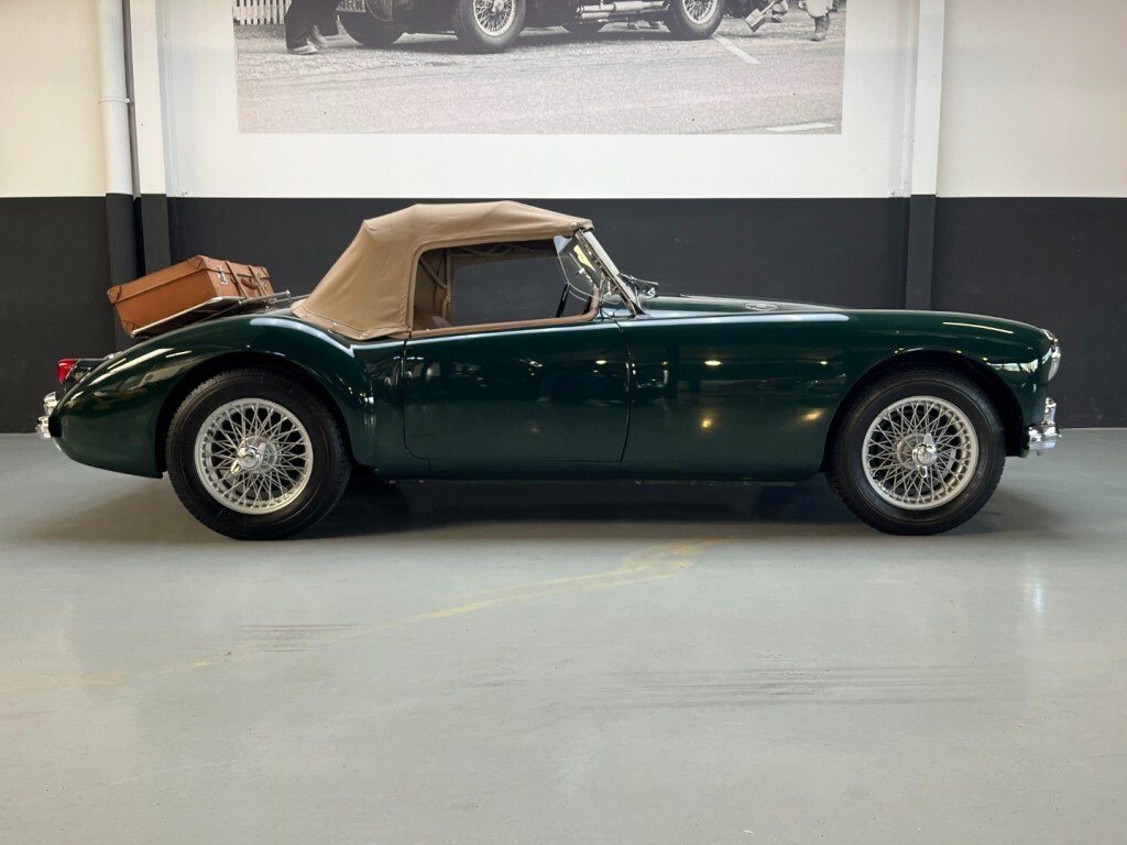Cabriolet in Etten-Leur, Netherlands 5 - 17655473
