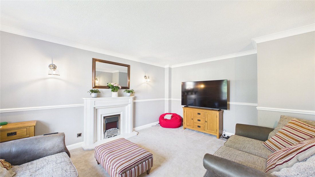 House in Bagshot, Windlesham, England 3 - 17659063