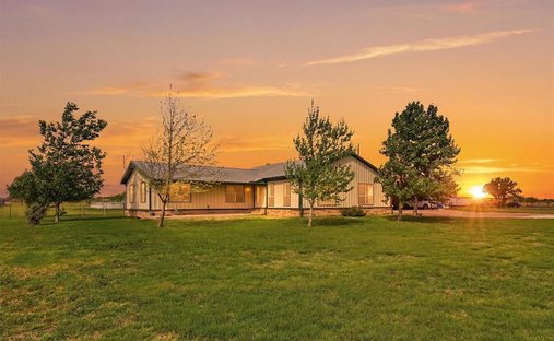 House in Grandview, Texas, United States 1