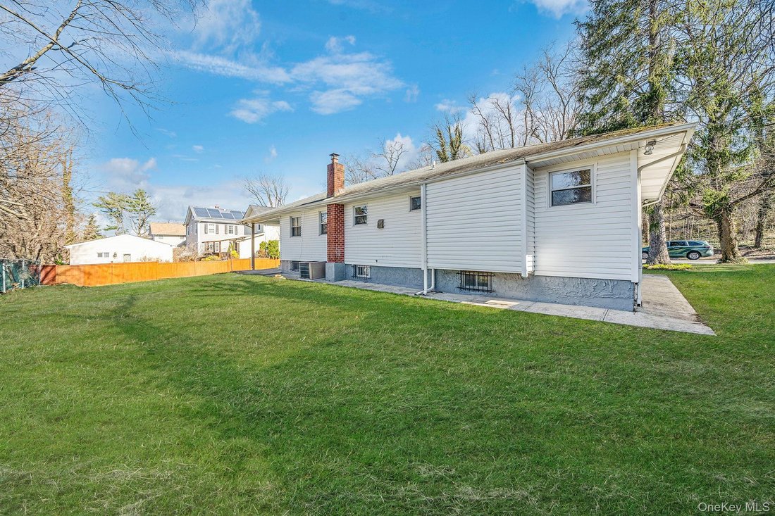 House in Albertson, New York, United States 4 - 17657652