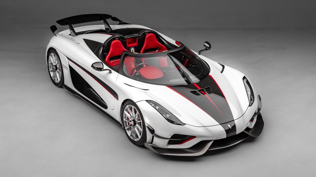 Cabriolet in Sunningdale, United Kingdom 3 - 14763165