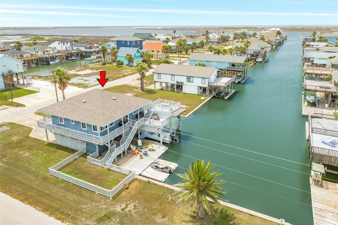 House in Freeport, Texas, United States 2 - 17660038