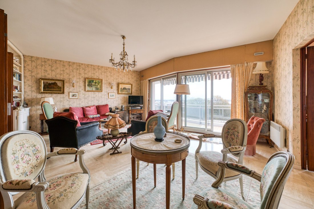 Apartment in Zone Industrielle et Commerciale, Royan, France 3 - 17653582