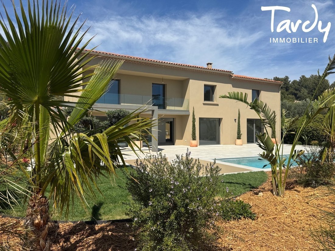 Villa in La Cadiere-d'Azur, Provence-Alpes-Côte d'Azur, France 1 - 17660108