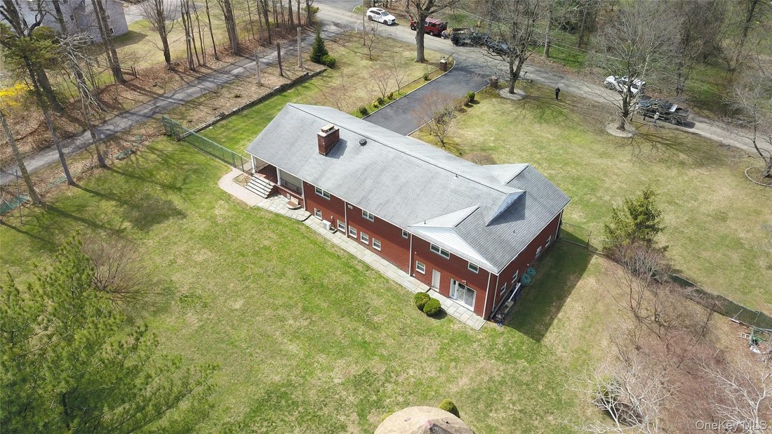 House in Thornwood, New York, United States 4 - 17654825