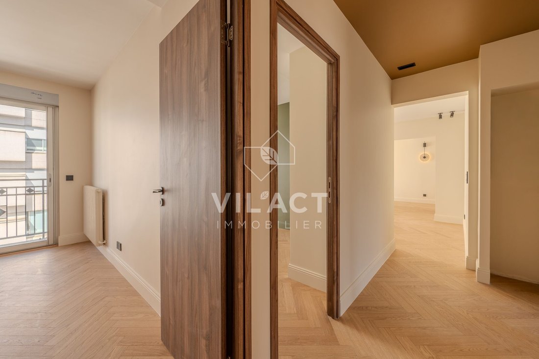 Apartment in Violet Commerce, Paris 15e Arrondissement, Paris 3 - 17660765