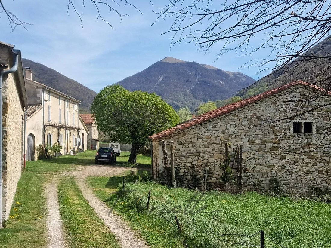 Farm Ranch in Dieulefit, Auvergne-Rhône-Alpes, France 1 - 16720979