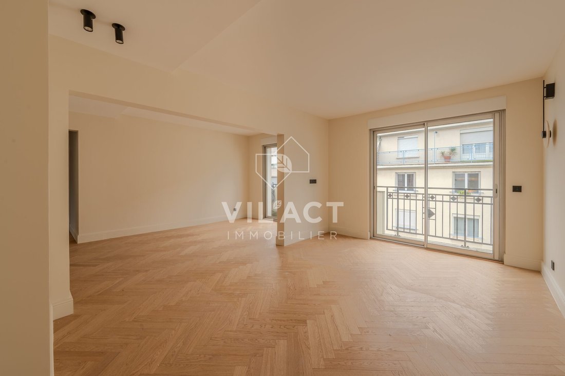 Apartment in Violet Commerce, Paris 15e Arrondissement, Paris 2 - 17660765