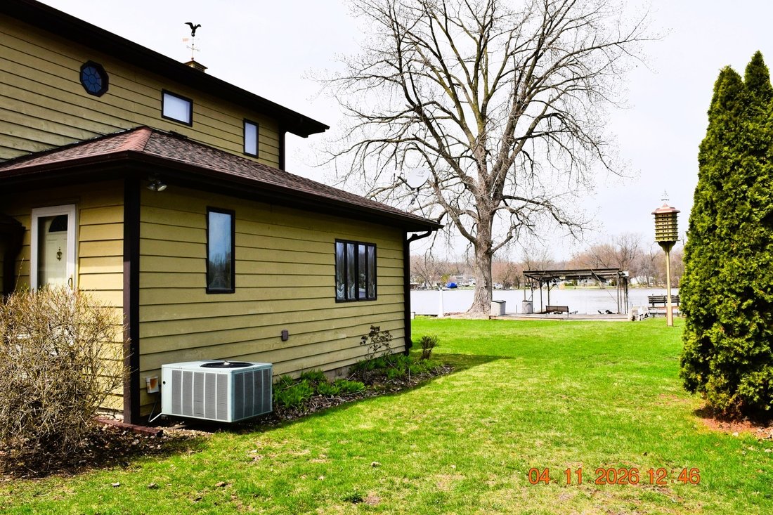 House in Johnsburg, Illinois, United States 2 - 17659100