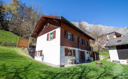 Chalet in Chamoson, Wallis, Schweiz 1
