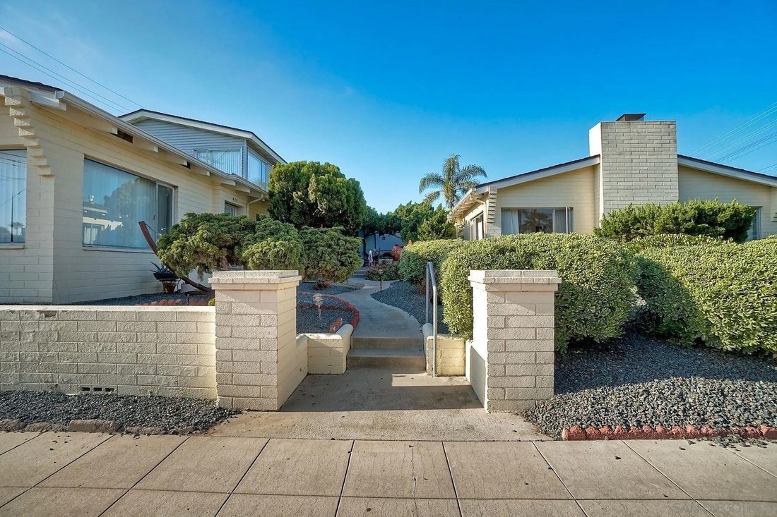San Diego, California, United States 2 - 17655498