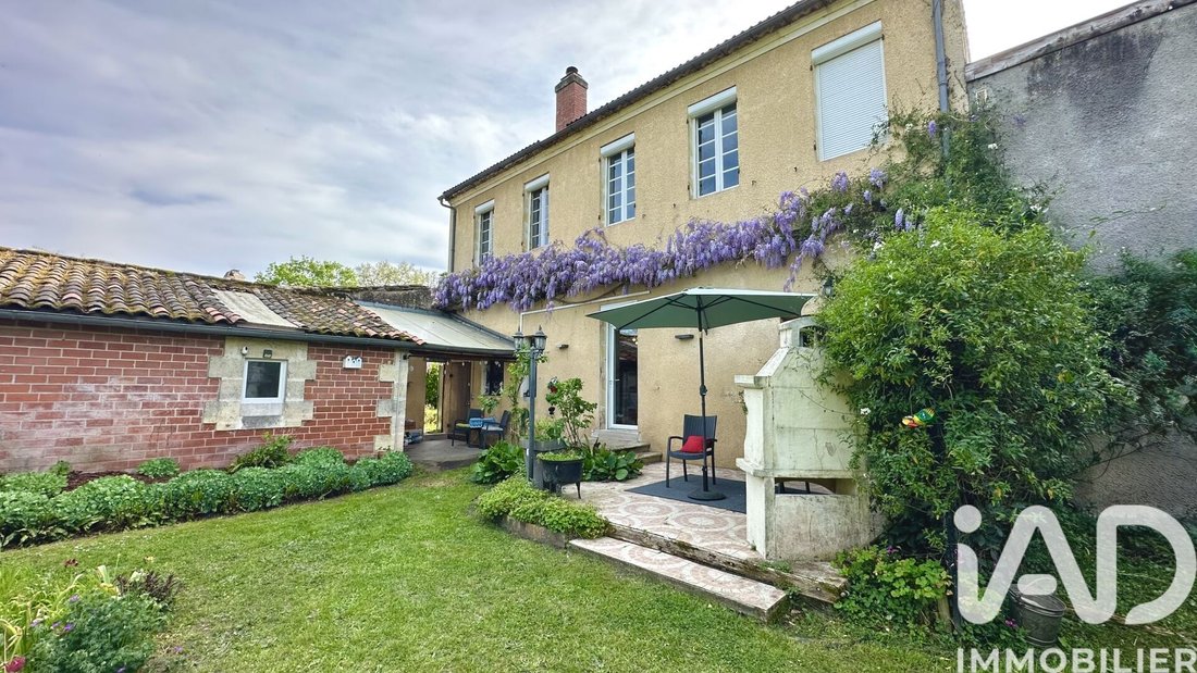 Maison à Cadaujac, Nouvelle-Aquitaine, France 1 - 17658822