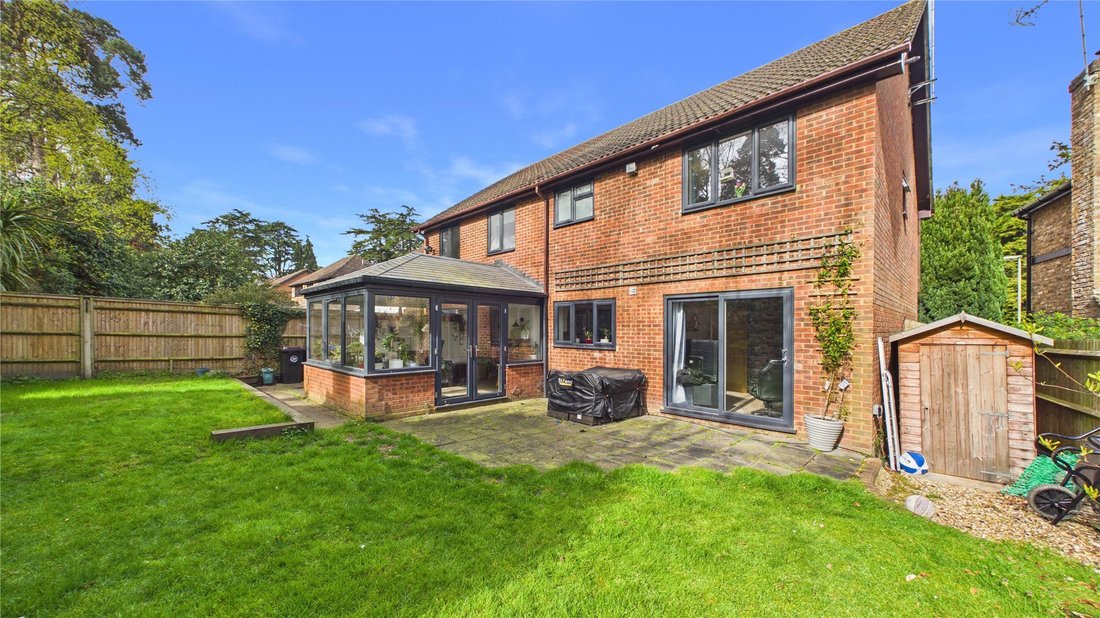 House in Bagshot, Windlesham, England 2 - 17659063