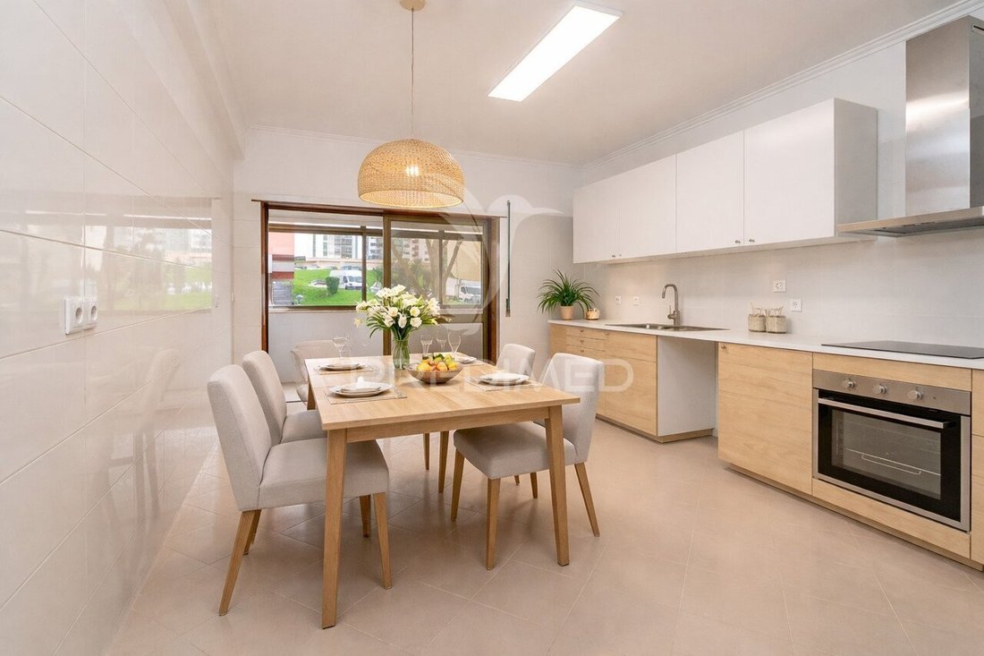 Apartment in Alfragide, Lisbon, Portugal 3 - 17245703