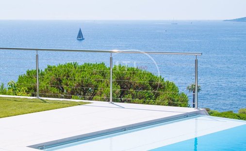 Villa in Nartelle-Noyer-Bellevue-bd des Sardinaux, Sainte-Maxime, France 1