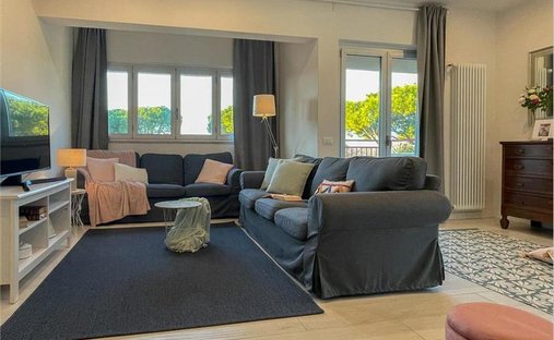 Penthouse in Center, Forte dei Marmi, Tuscany 1