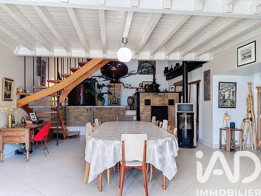 House in Fontaines-d'Ozillac, Nouvelle-Aquitaine, France 4 - 17658887