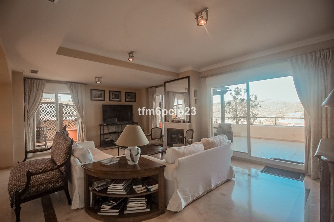 Penthouse in La Alcaidesa, San Roque, Andalusia 2 - 17565114