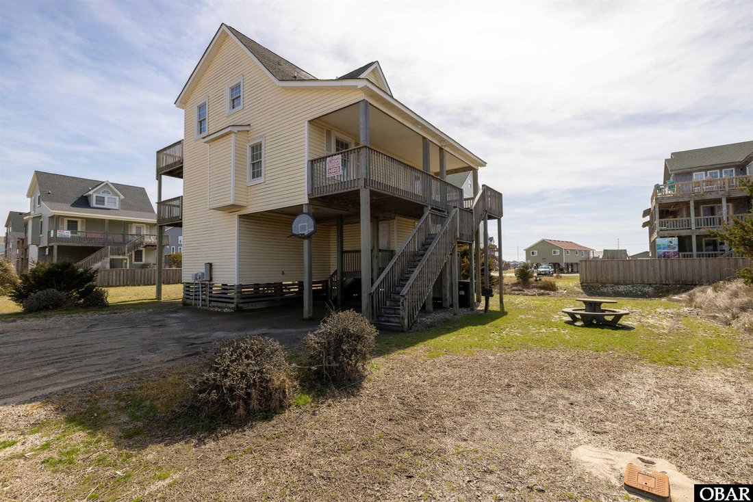 House in Waves, North Carolina, United States 1 - 17598823