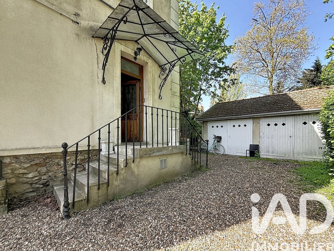 Apartment in Saint-Gratien, Île-de-France, France 3 - 17658832