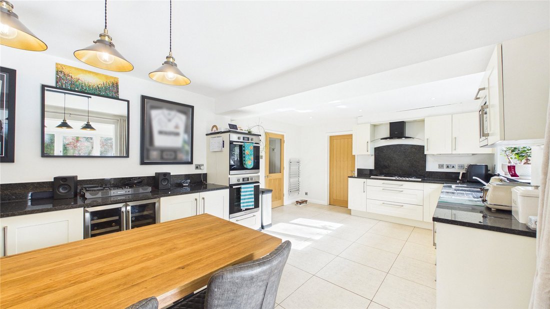 House in Bagshot, Windlesham, England 4 - 17659063