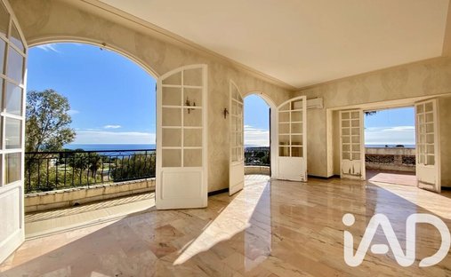 House in Village-Cros de Caste-Coupiere-Mont Gros, Roquebrune-Cap-Martin, France 1