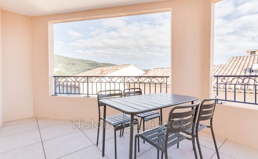 Appartamento a Grimaud, Provenza-Alpi-Costa Azzurra, Francia 1