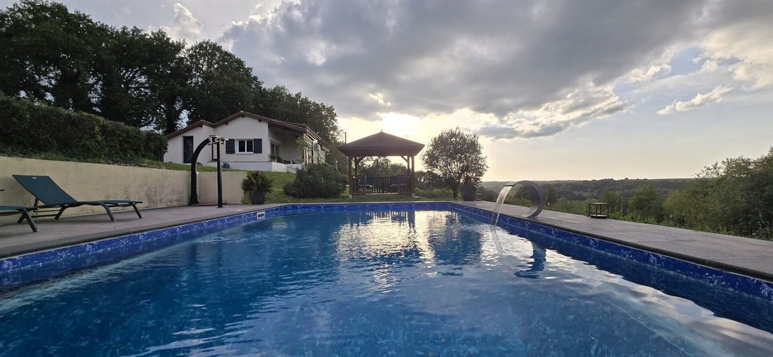 Villa in Sos, Nouvelle-Aquitaine, France 1 - 17654282
