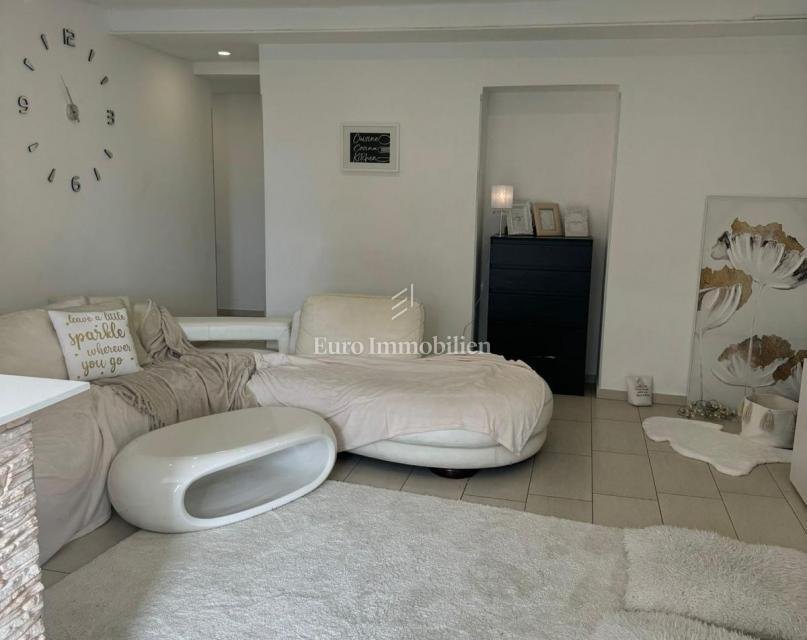 Apartment in Mjesni odbor Kantrida, Grad Rijeka, Primorje-Gorski Kotar County 1 - 17654288