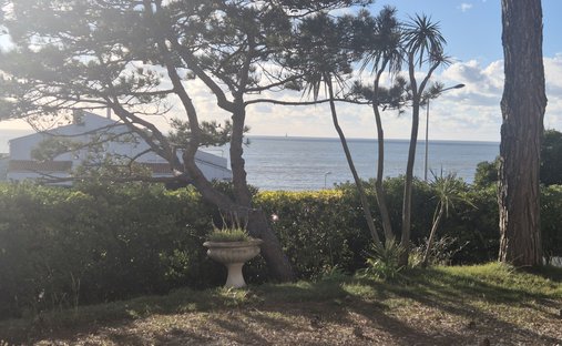 House in Le Fief-La Garenne, Royan, France 1