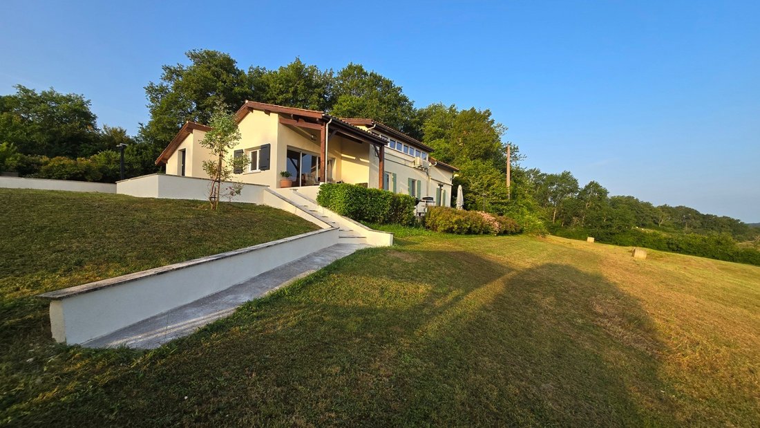 Villa in Sos, Nouvelle-Aquitaine, France 2 - 17654282