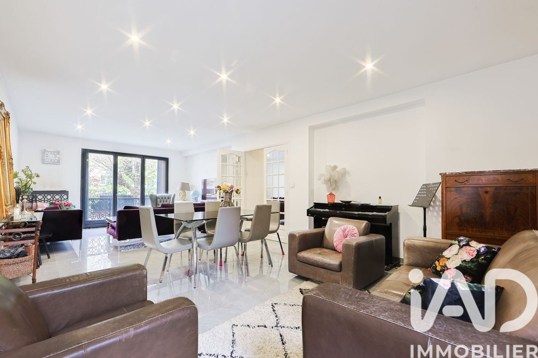 Apartment in Thiers, Le Raincy, France 2 - 17655198
