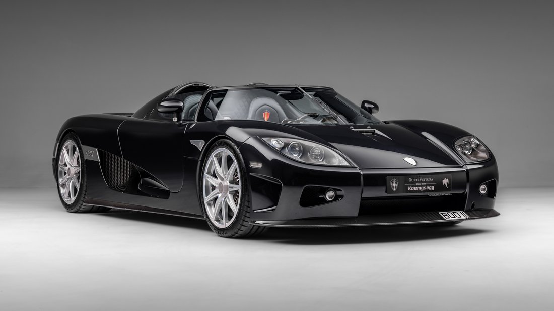 Cabriolet in Sunningdale, England, United Kingdom 1 - 12406768