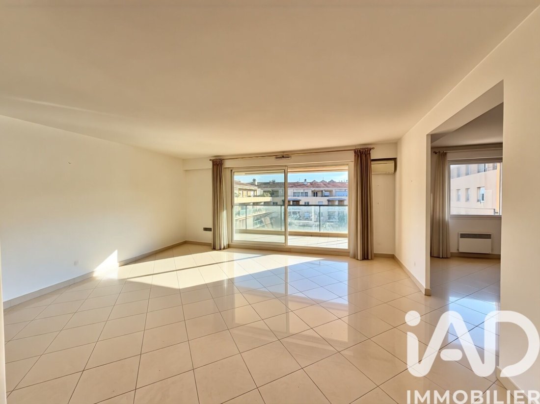 Apartment in Mazarin-Opéra-Bellegarde-Mairie, Aix-en-Provence, France 5 - 17655193