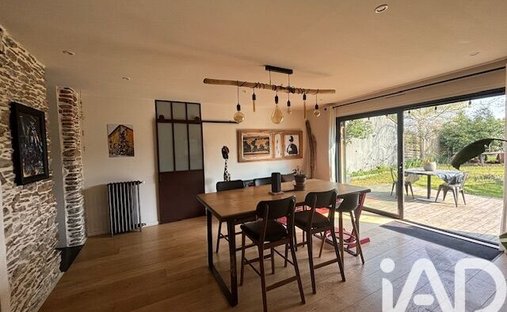 House in Saint-Sebastien-sur-Loire, Pays de la Loire, France 1