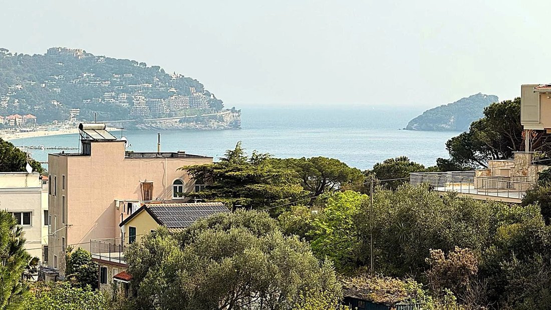 Apartment in Spotorno, Liguria, Italy 2 - 17654482