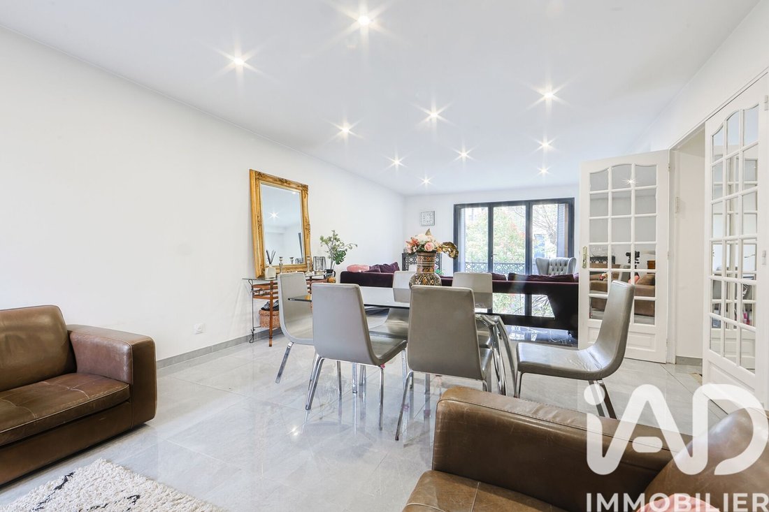 Apartment in Thiers, Le Raincy, France 4 - 17655198