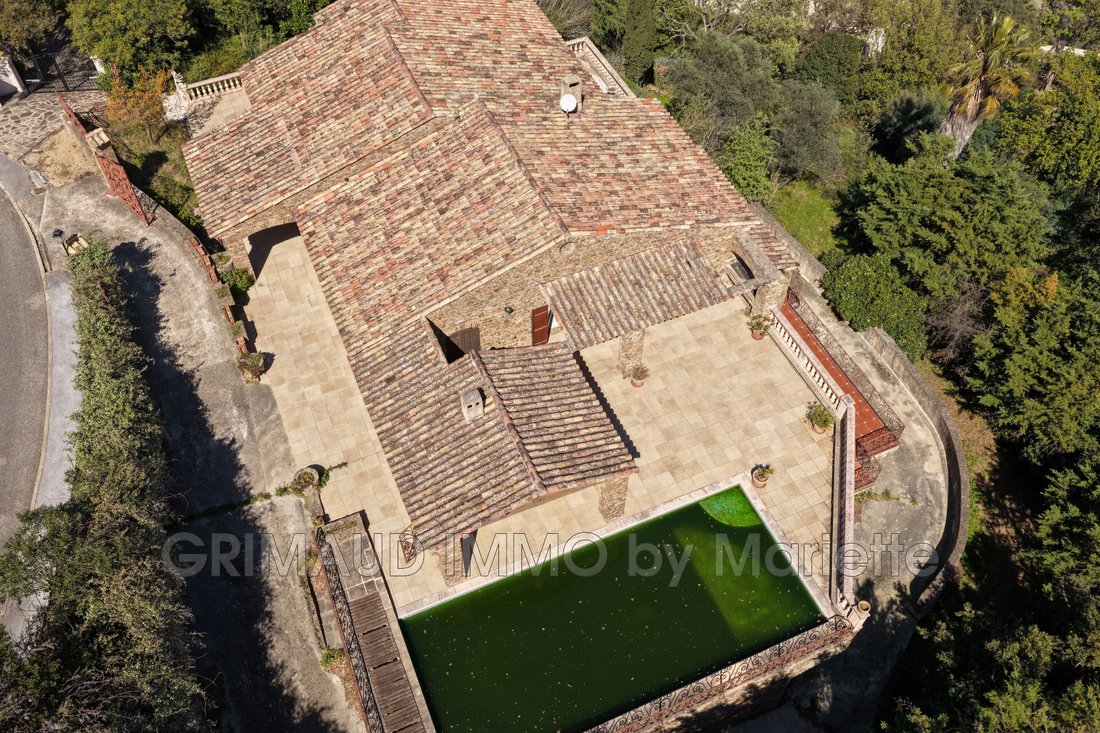 Villa in Grimaud, Provence-Alpes-Côte d'Azur, France 2 - 13698594