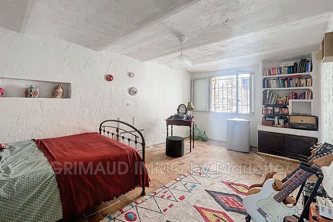 Villa in Grimaud, Provence-Alpes-Côte d'Azur, France 4 - 17654381