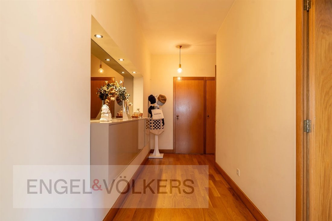 Apartment in Aldoar, Foz do Douro e Nevogilde, Porto District, Portugal 2 - 17655257