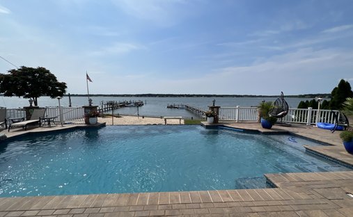 Hampton Bays, New York, United States 1