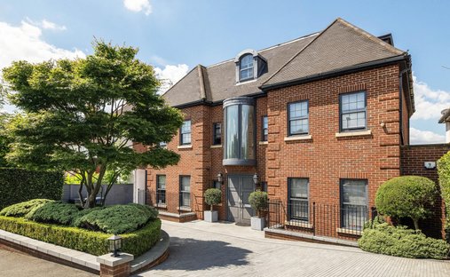 House in Temple Fortune, Barnet, England 1